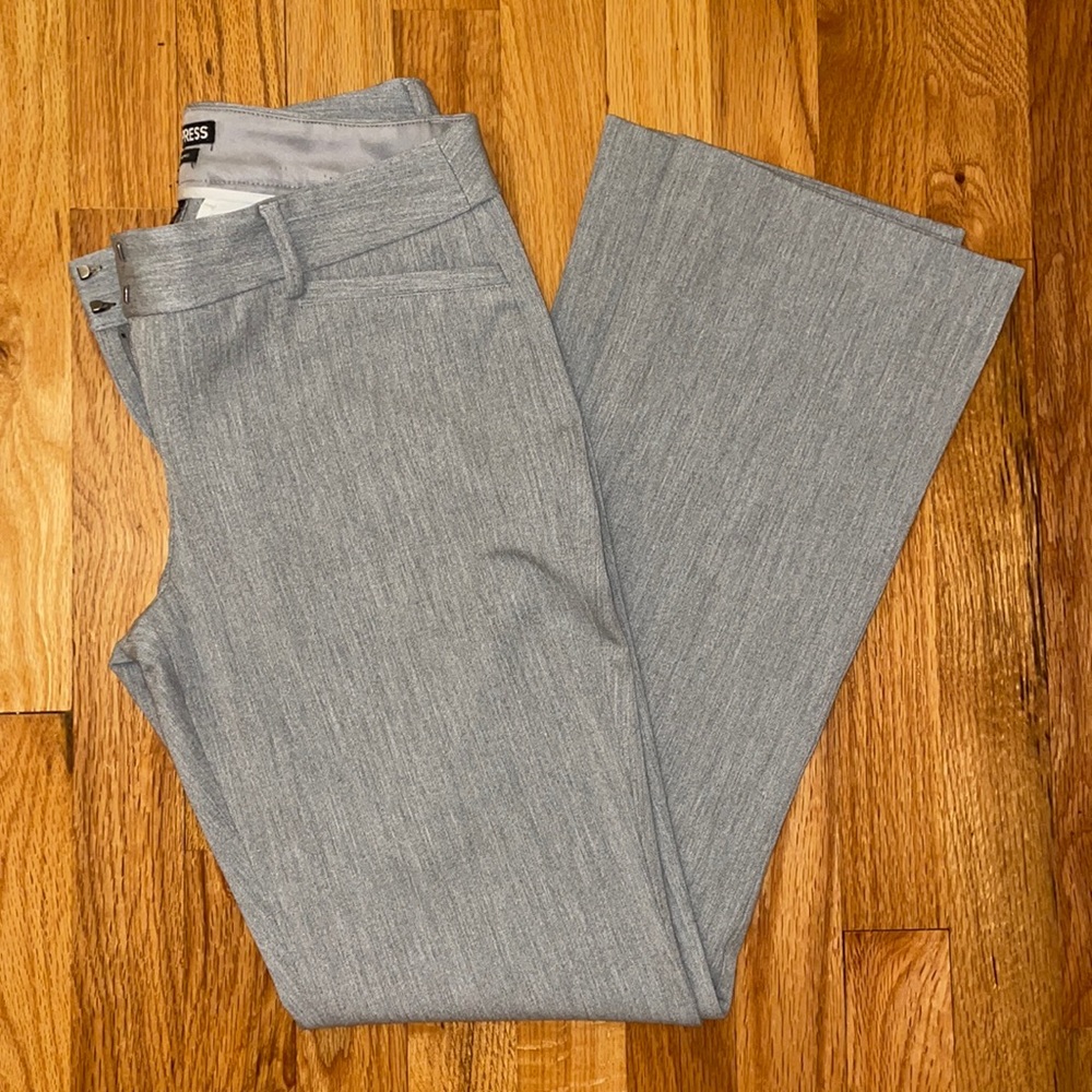 Express Columnist flare leg pants gray size 0 short